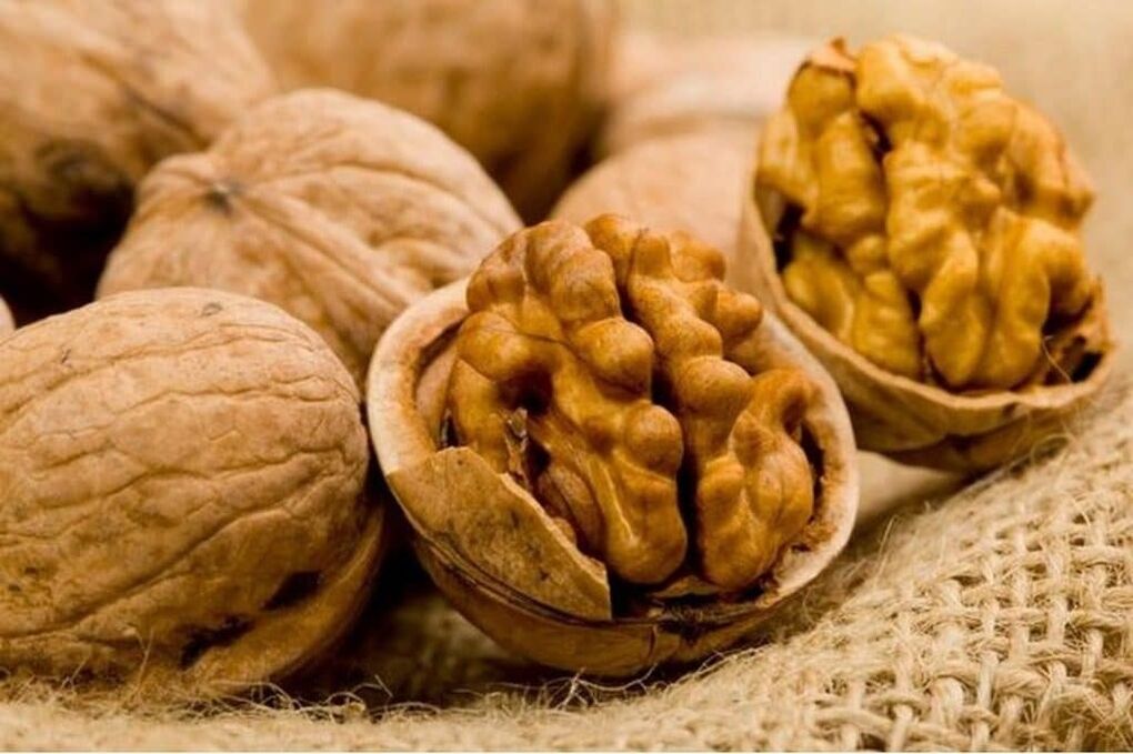 It is the leader among nuts in terms of benefits for men walnuts.
